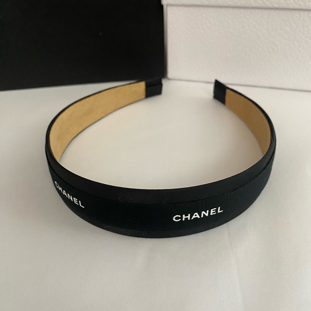 CHANEL Black Ribbon Logo Headband - Picture 4 of 6